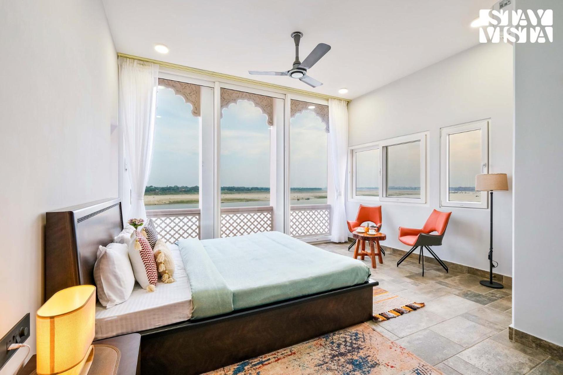 Stayvista At The Ganga House - Holy River Varanasi — Photos 1